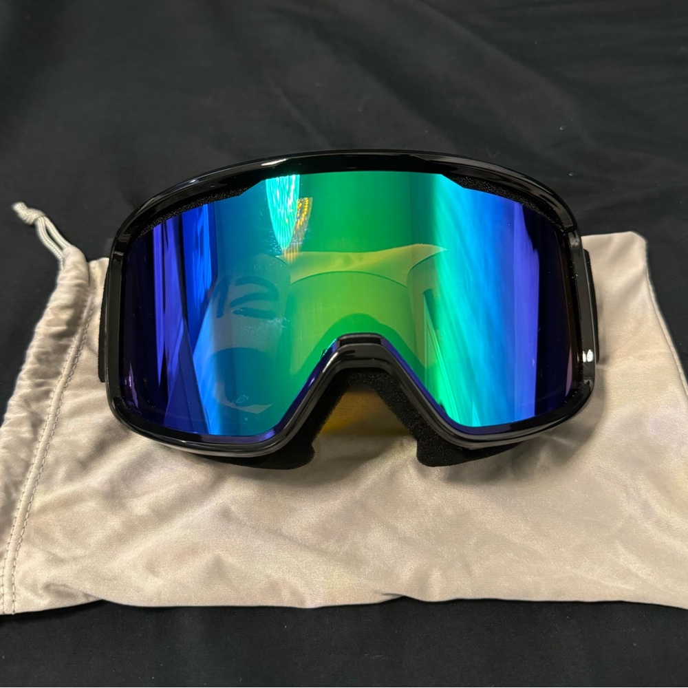 Multicolor Black Snowboarding Goggles